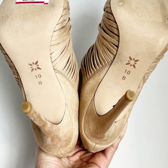 BCBGeneration Beige Sand Women Heels Size 10 No Box - Picture 6 of 6